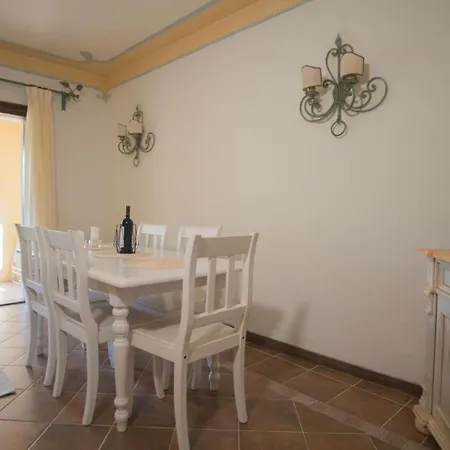 Appartement Beautiful Il Giardino Degli Oleandri One Bedroom Premium Sleeps 4 *