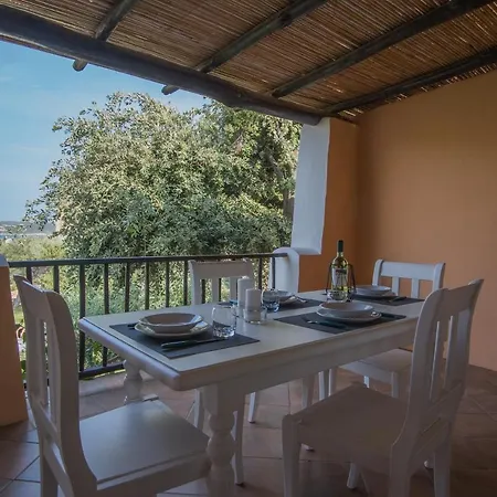 Beautiful Il Giardino Degli Oleandri One Bedroom Premium Sleeps 4 Liscia di Vacca
