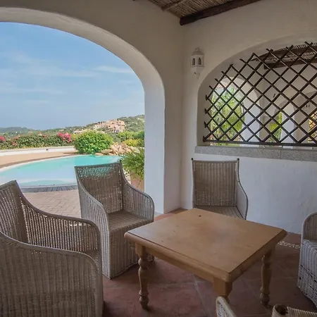Beautiful Il Giardino Degli Oleandri One Bedroom Premium Sleeps 4 شقة