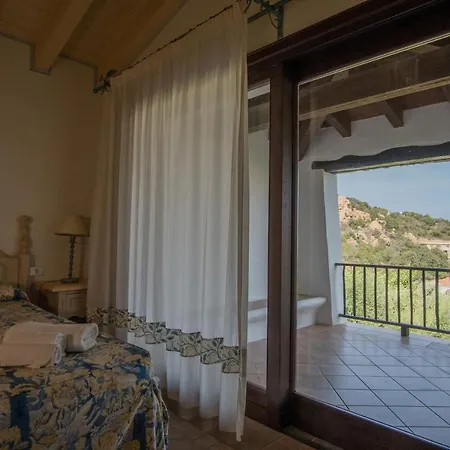 Beautiful Il Giardino Degli Oleandri One Bedroom Premium Sleeps 4 شقة